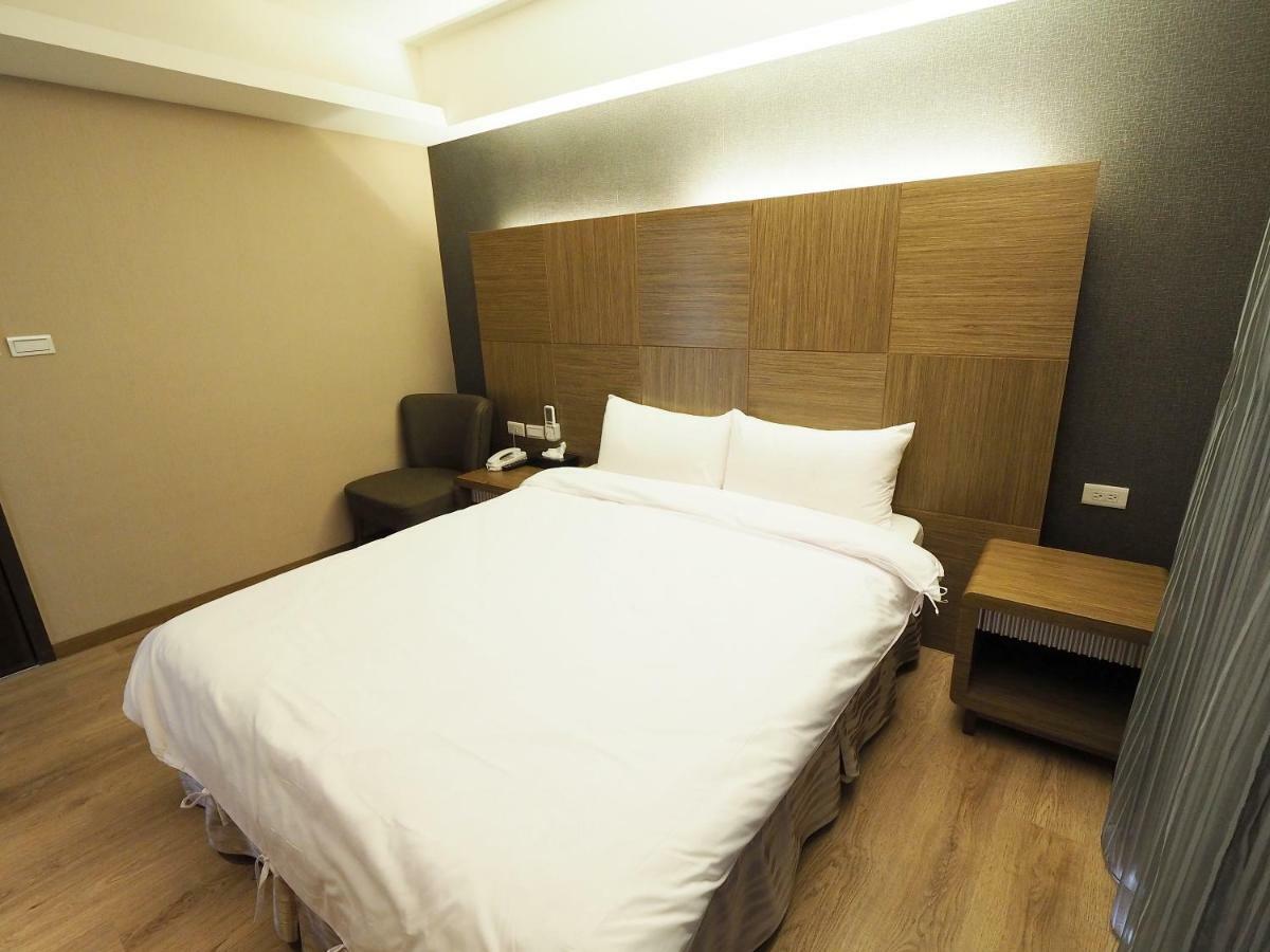 Kailan Hotel Toucheng Exterior photo