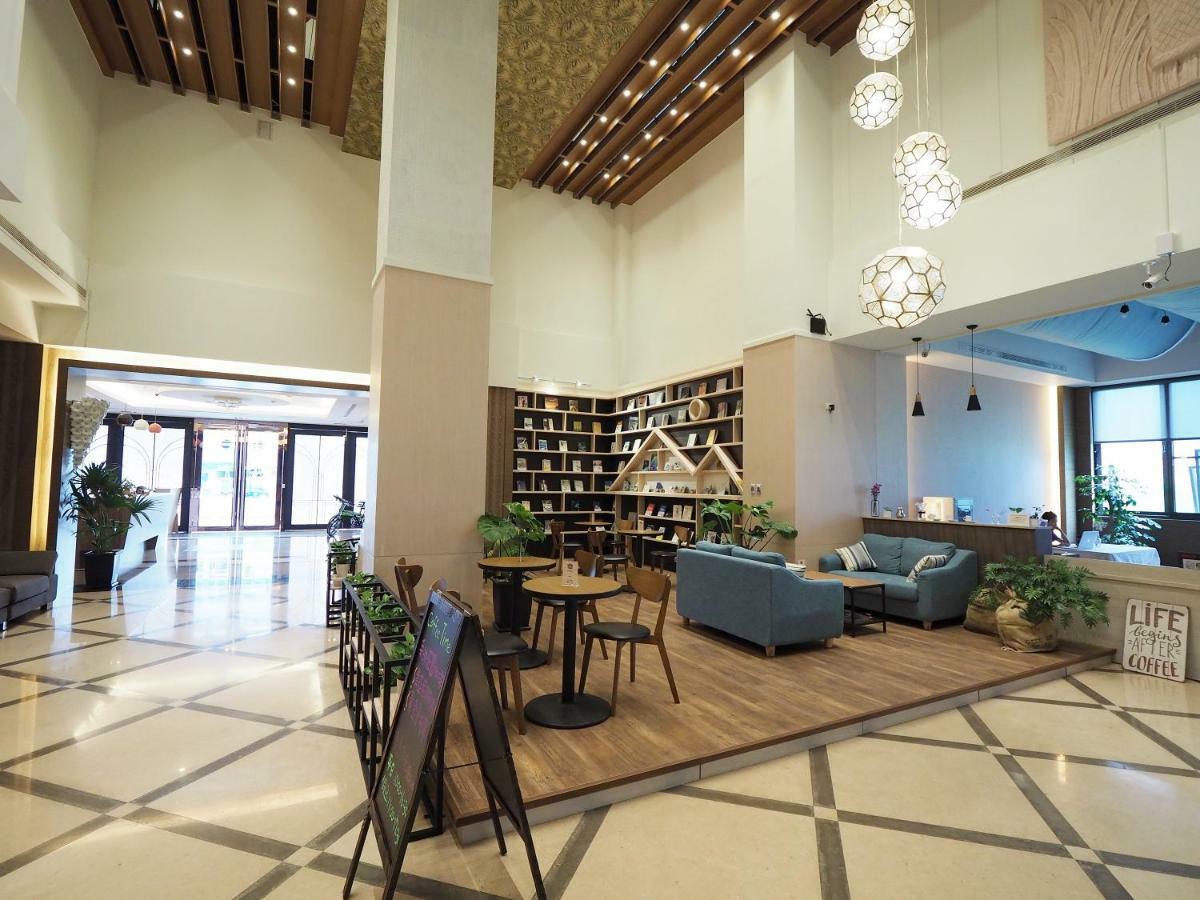 Kailan Hotel Toucheng Exterior photo